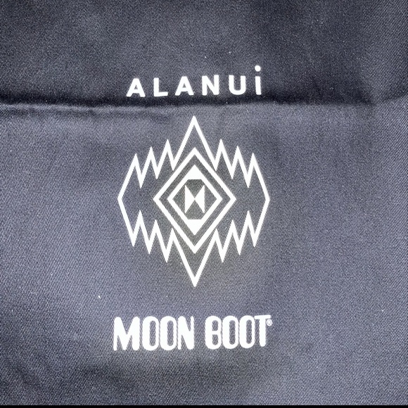 ALANUI X MOON BOOT Icon boots knit tan cream EU 38 US 7-8 sweater boho bead NEW - Picture 16 of 16